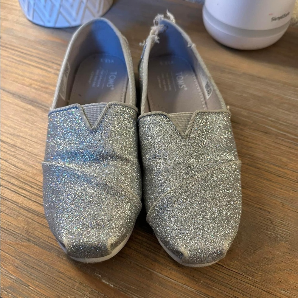 Toddler TOMS-silver glitter-size Y13